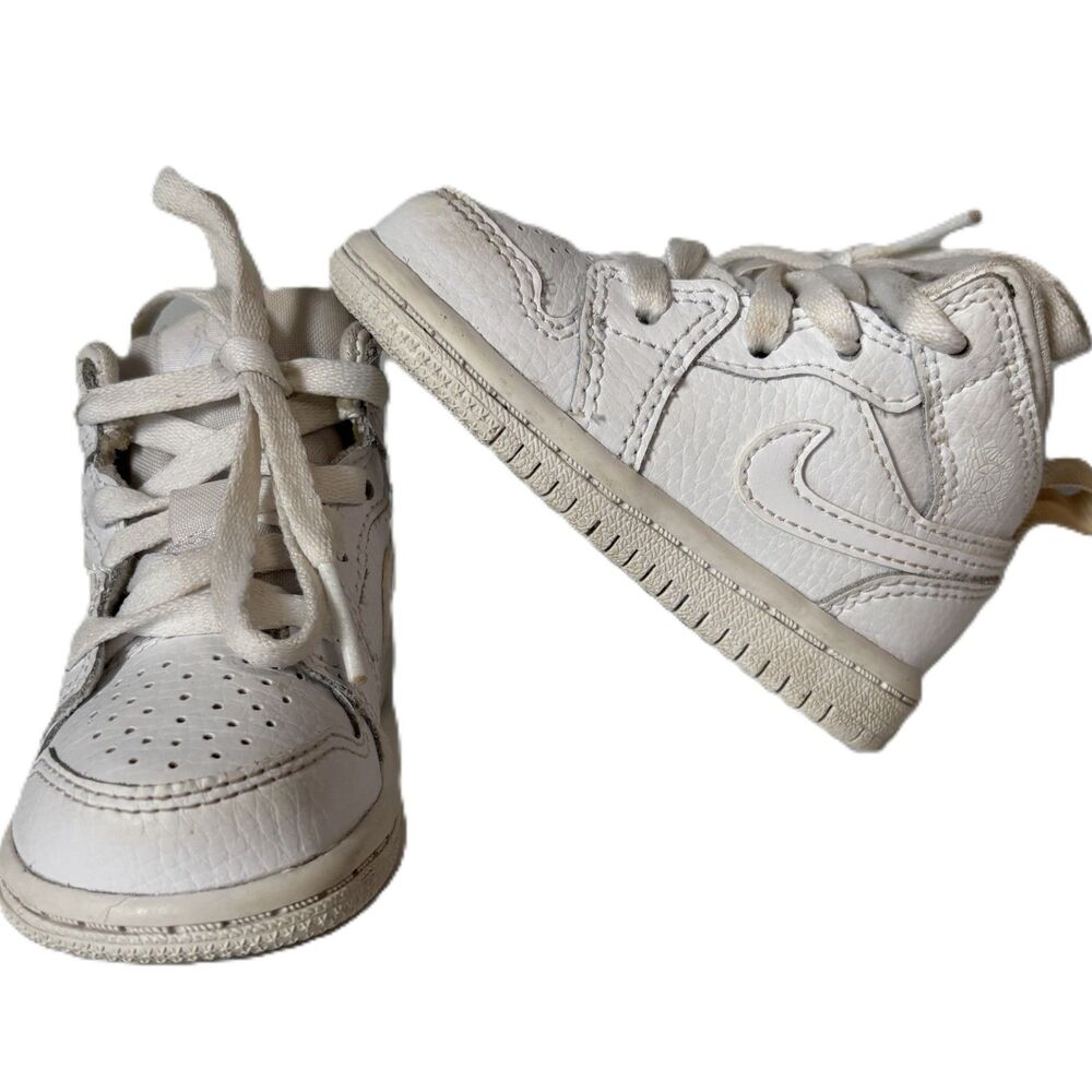 Nike Air Jordan 1 Mid BT Toddler Baby Triple White Sneakers 640735-126 Size 4C